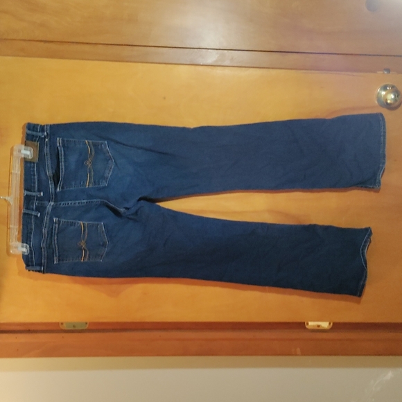 ☘️Lucky Brand women's size 12 denim jeans - Picture 2 of 4
